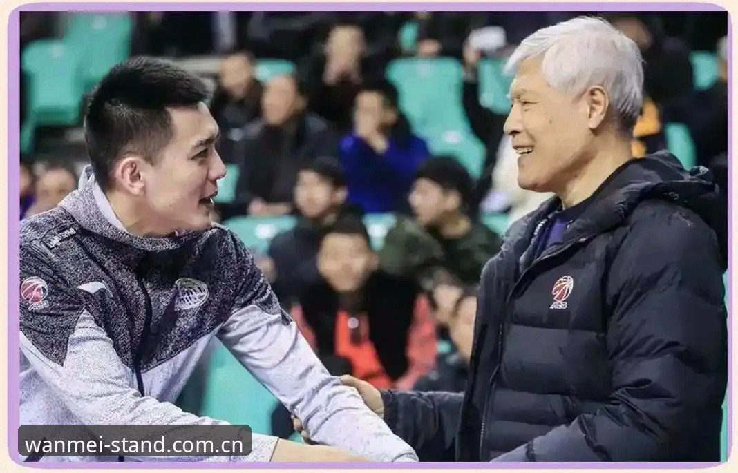 资深球迷的赛程焦虑：从杨鸣的担忧看如何不被世界杯节奏带偏